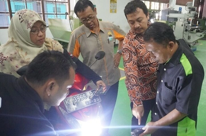 Surakarta Daily | Kolaborasi Fakultas Teknik UMS dan SMK Muhammadiyah Kartasura Kurangi Emisi Gas Karbon