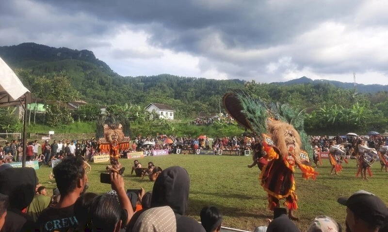 Surakarta Daily | Lebaran Cup, SMK Muhammadiyah 5 Purwantoro Tampilkan Kesenian Reog