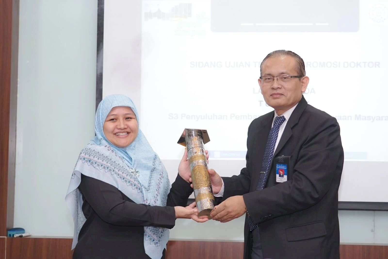 Surakarta Daily | Lulus Doktoral UNS, Laily Furaida: Difabel Bisa Mandiri dengan Wirausaha