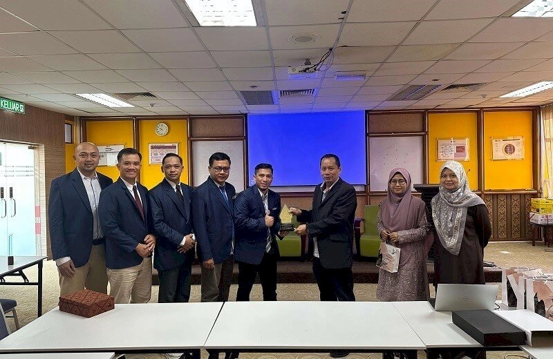Surakarta Daily | UMS Kenalkan BEX-TI di UTM Malaysia: Inovasi Pelatihan Silat Berbasis Riset 